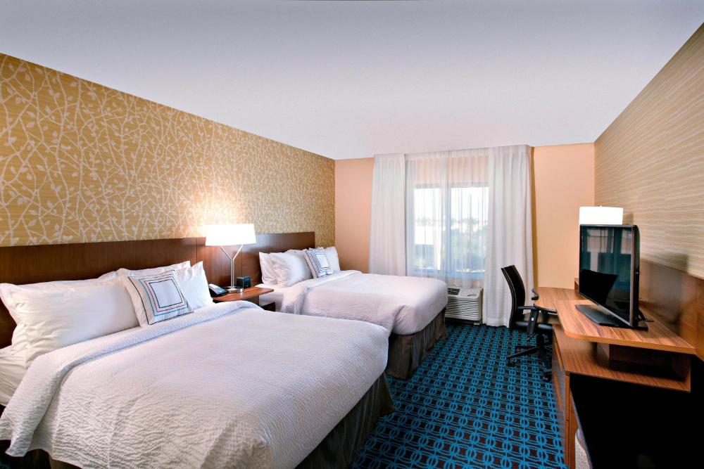 Queen Room with Two Queen Beds interior